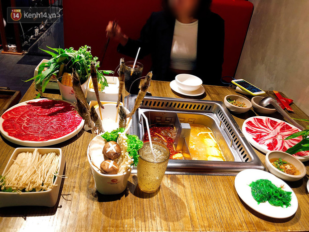 Vụ ăn buffet bị phụ thu 200k rau muống - chủ nhân bóc phốt gây hoang mang với status: Có chuyện gì mọi người lên tiếng bảo vệ mình nha - 3 Vụ ăn buffet bị phụ thu 200k rau muống - chủ nhân bóc phốt gây hoang mang với status: Có chuyện gì mọi người lên tiếng bảo vệ mình nha - 3