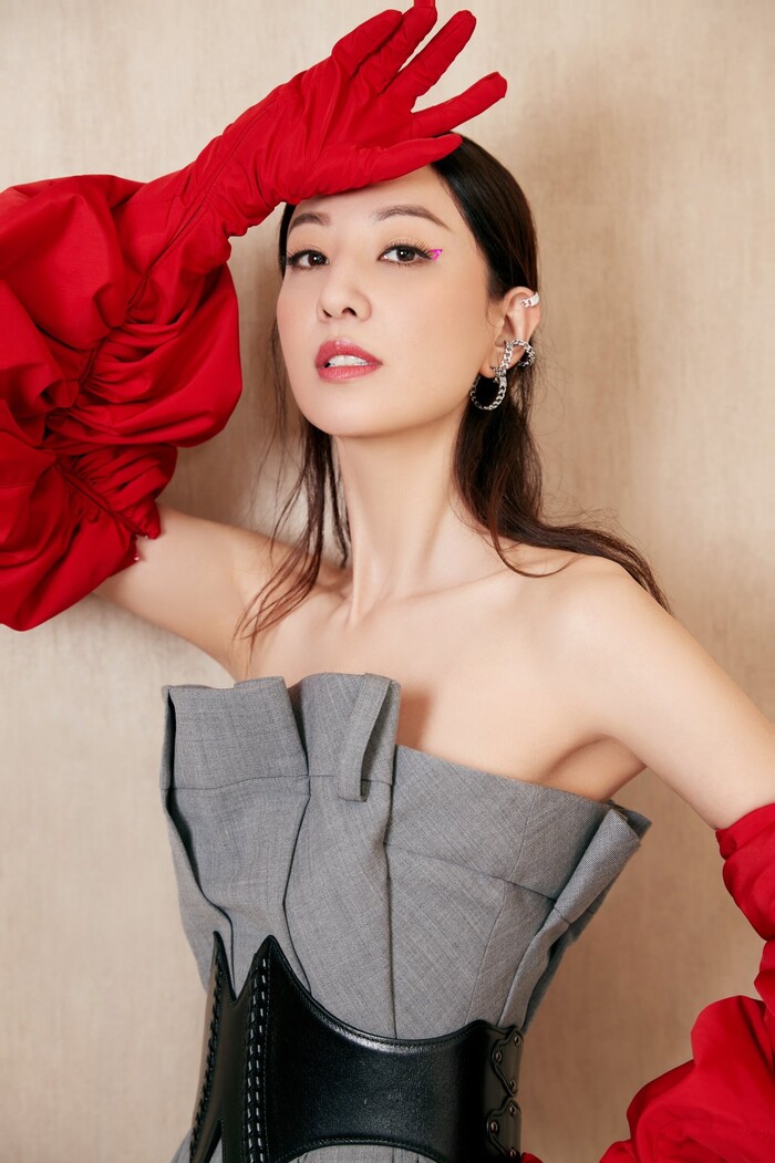 Đêm hội ELLE 2020: Dương Mịch, Cổ Lực Na Trát, Hồ Hạnh Nhi khoe ngực đầy, thần thái đỉnh cao - 66 Đêm hội ELLE 2020: Dương Mịch, Cổ Lực Na Trát, Hồ Hạnh Nhi khoe ngực đầy, thần thái đỉnh cao - 66
