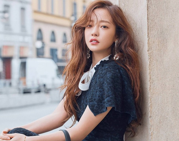 Sao nữ bị bạn trai cũ 'đâm sau lưng': Á hậu lột xác sau khi khổ sở làm dâu gia tộc Samsung, Goo Hara uất hận tự tử - 2 Sao nữ bị bạn trai cũ 'đâm sau lưng': Á hậu lột xác sau khi khổ sở làm dâu gia tộc Samsung, Goo Hara uất hận tự tử - 2