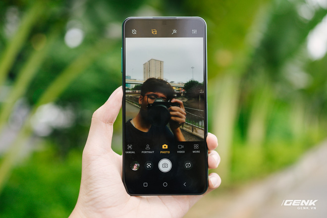 Chi tiết Vsmart Aris Pro: Smartphone Việt đầu tiên có camera ẩn dưới màn hình, giá 10 triệu - 11 Chi tiết Vsmart Aris Pro: Smartphone Việt đầu tiên có camera ẩn dưới màn hình, giá 10 triệu - 11