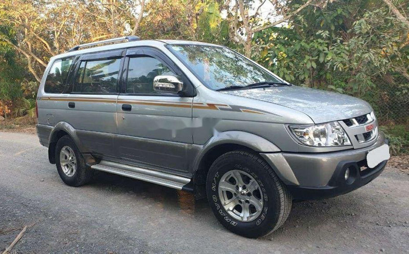 Những mẫu ô tô cũ 7 chỗ gầm cao giá chỉ bằng Honda SH nhập - 6 Những mẫu ô tô cũ 7 chỗ gầm cao giá chỉ bằng Honda SH nhập - 6
