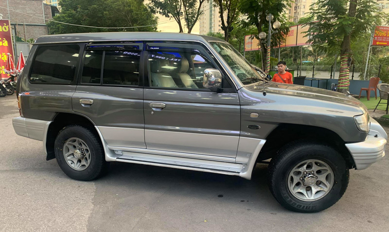 Những mẫu ô tô cũ 7 chỗ gầm cao giá chỉ bằng Honda SH nhập - 8 Những mẫu ô tô cũ 7 chỗ gầm cao giá chỉ bằng Honda SH nhập - 8