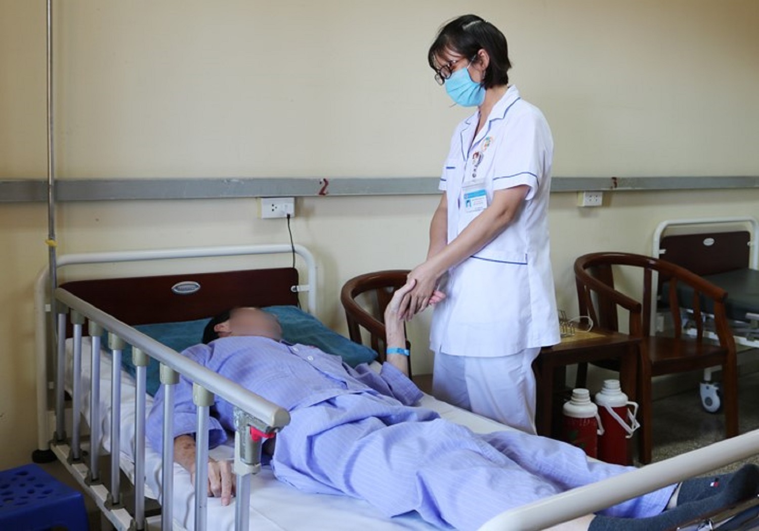 Người đàn ông nguy kịch do thói quen uống 500ml rượu/ngày Người đàn ông nguy kịch do thói quen uống 500ml rượu/ngày