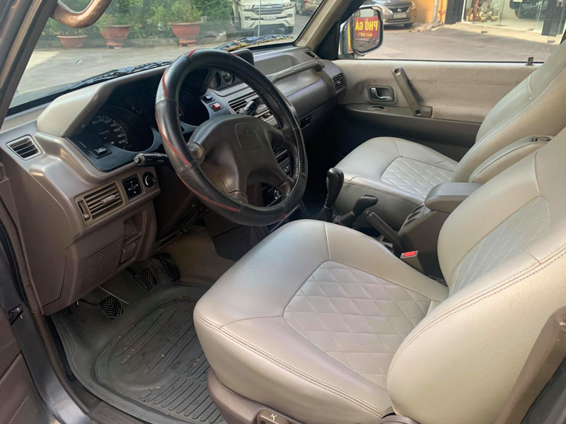 Những mẫu ô tô cũ 7 chỗ gầm cao giá chỉ bằng Honda SH nhập - 9 Những mẫu ô tô cũ 7 chỗ gầm cao giá chỉ bằng Honda SH nhập - 9