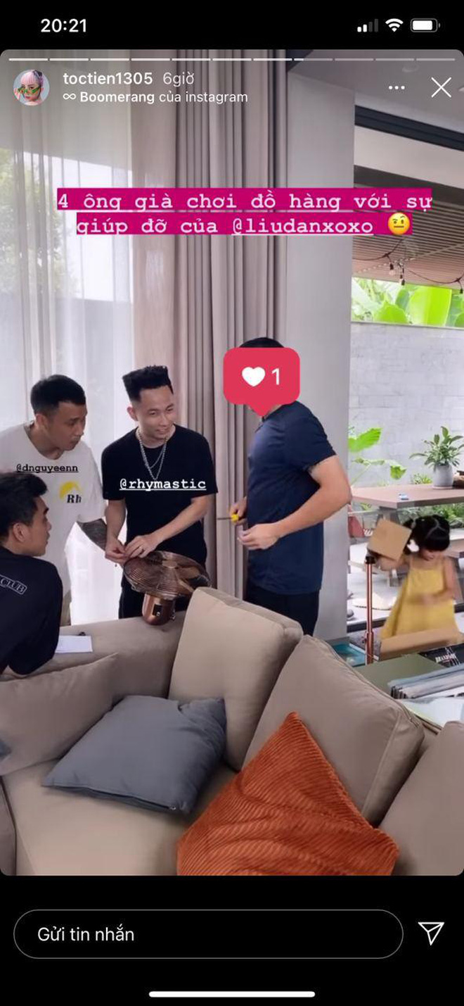 3 gia đình Vbiz tụ hội: Rhymastic, Touliver hí hoáy chơi đồ cổ, Tóc Tiên 'lạc' giữa 2 mẹ bỉm sữa Hạt Mít và vợ giám khảo Rap Việt 3 gia đình Vbiz tụ hội: Rhymastic, Touliver hí hoáy chơi đồ cổ, Tóc Tiên 'lạc' giữa 2 mẹ bỉm sữa Hạt Mít và vợ giám khảo Rap Việt