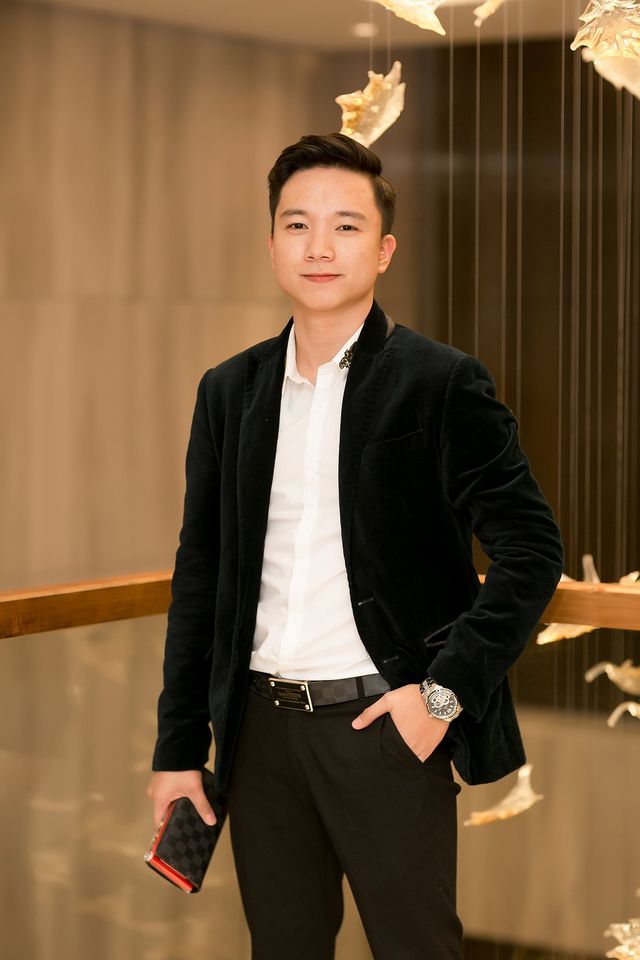 Trước thông tin về siêu bão Molave, CEO 9x thành lập 'Biệt đội cano 0 đồng' tích cực kêu gọi trai tráng, thanh niên tham gia cứu trợ miền Trung - 9 Trước thông tin về siêu bão Molave, CEO 9x thành lập 'Biệt đội cano 0 đồng' tích cực kêu gọi trai tráng, thanh niên tham gia cứu trợ miền Trung - 9