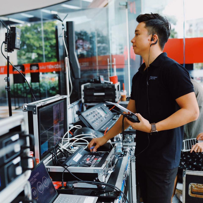 Trước thông tin về siêu bão Molave, CEO 9x thành lập 'Biệt đội cano 0 đồng' tích cực kêu gọi trai tráng, thanh niên tham gia cứu trợ miền Trung - 8 Trước thông tin về siêu bão Molave, CEO 9x thành lập 'Biệt đội cano 0 đồng' tích cực kêu gọi trai tráng, thanh niên tham gia cứu trợ miền Trung - 8