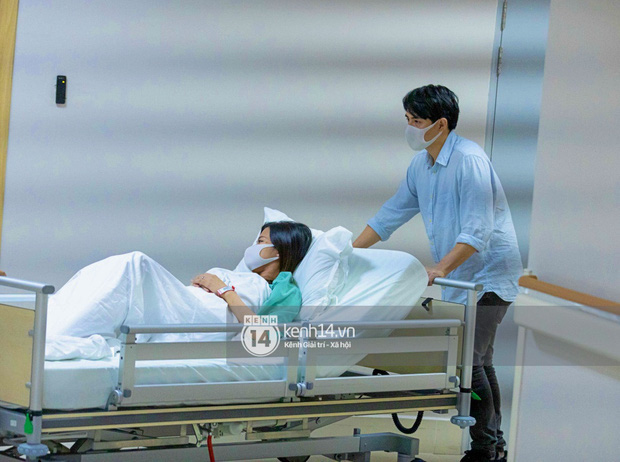 Hành trình mang thai của Đông Nhi: Gây sốt từ khi tuyên bố đến ngày vỡ chum, hình ảnh Ông Cao Thắng kề cận đáng ghen tị - 15 Hành trình mang thai của Đông Nhi: Gây sốt từ khi tuyên bố đến ngày vỡ chum, hình ảnh Ông Cao Thắng kề cận đáng ghen tị - 15