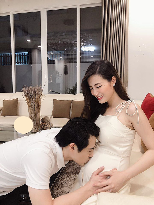 Hành trình mang thai của Đông Nhi: Gây sốt từ khi tuyên bố đến ngày vỡ chum, hình ảnh Ông Cao Thắng kề cận đáng ghen tị - 7 Hành trình mang thai của Đông Nhi: Gây sốt từ khi tuyên bố đến ngày vỡ chum, hình ảnh Ông Cao Thắng kề cận đáng ghen tị - 7