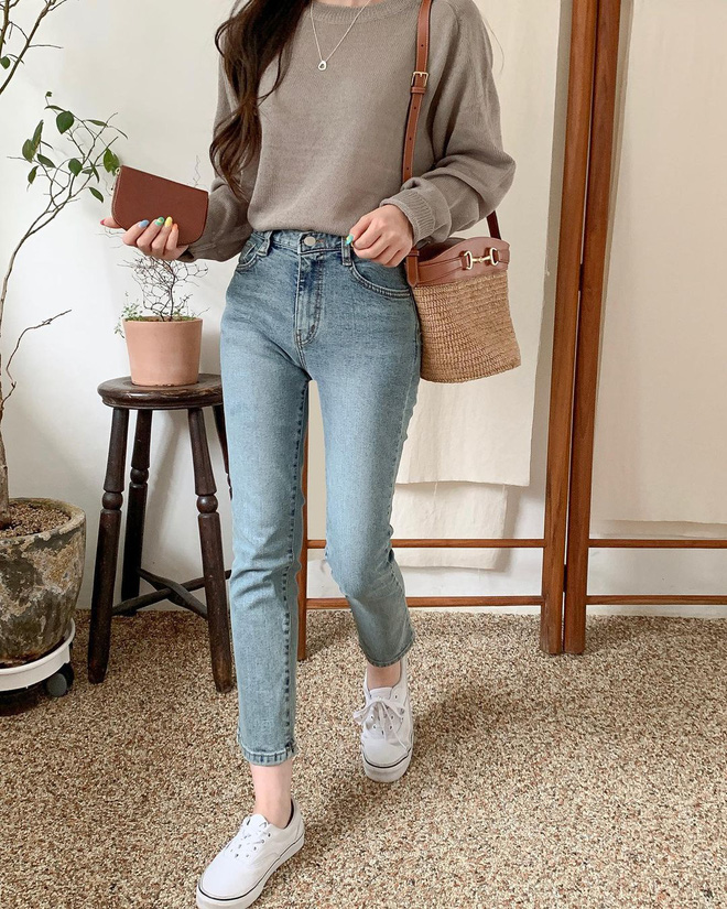 6 kiểu áo đáng sắm để mix cùng quần jeans, chị em diện mùa đông là có outfit trendy chuẩn chỉnh - 5 6 kiểu áo đáng sắm để mix cùng quần jeans, chị em diện mùa đông là có outfit trendy chuẩn chỉnh - 5