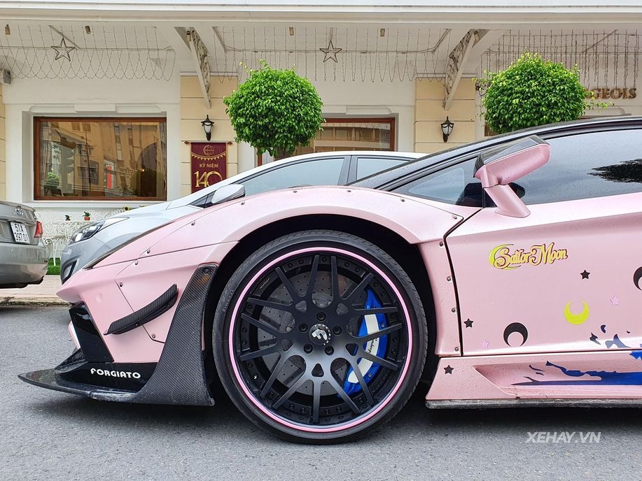 Bất ngờ với phong cách 'Thuỷ thủ mặt trăng' của siêu phẩm Lamborghini Aventador độ độc nhất tại Việt Nam - 5 Bất ngờ với phong cách 'Thuỷ thủ mặt trăng' của siêu phẩm Lamborghini Aventador độ độc nhất tại Việt Nam - 5