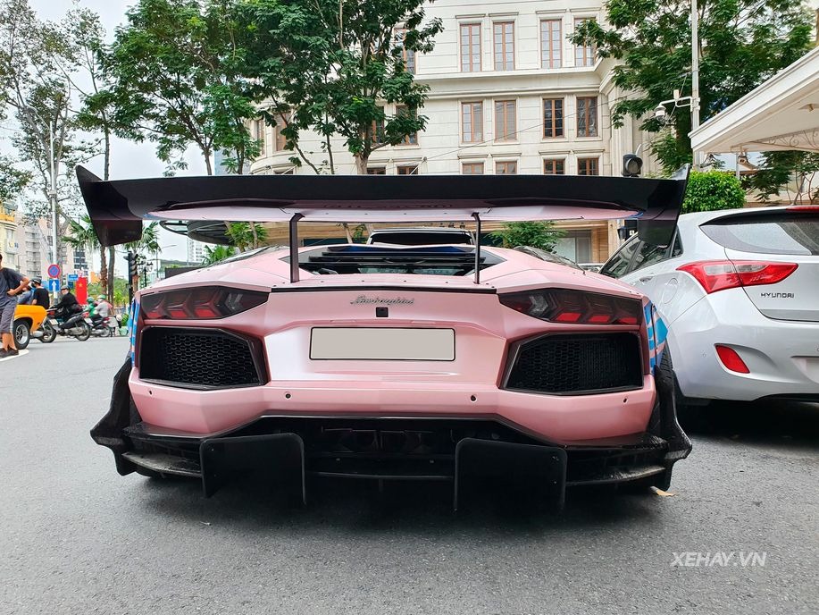Bất ngờ với phong cách 'Thuỷ thủ mặt trăng' của siêu phẩm Lamborghini Aventador độ độc nhất tại Việt Nam - 6 Bất ngờ với phong cách 'Thuỷ thủ mặt trăng' của siêu phẩm Lamborghini Aventador độ độc nhất tại Việt Nam - 6