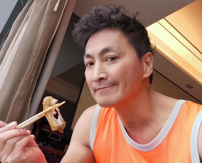 'Triển Chiêu' Hà Gia Kính diễn ở trung tâm thương mại - 1 'Triển Chiêu' Hà Gia Kính diễn ở trung tâm thương mại - 1