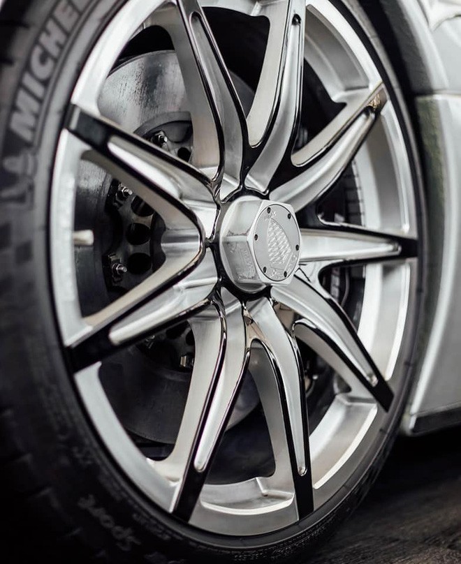 Doanh nghiệp tư nhân chào hàng đại gia Việt siêu xe Koenigsegg cực hiếm, chỉ có 2 chiếc trên toàn thế giới - 3 Doanh nghiệp tư nhân chào hàng đại gia Việt siêu xe Koenigsegg cực hiếm, chỉ có 2 chiếc trên toàn thế giới - 3