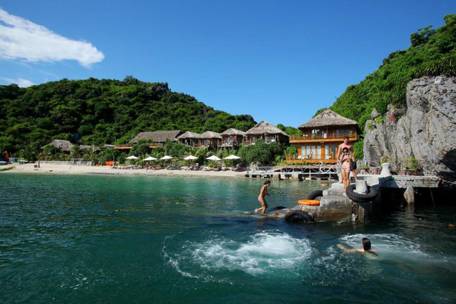Ông chủ 'khùng' bán hết biệt thự Hà Nội ra đảo vắng trải nghiệm 5 năm kinh hoàng - 2 Ông chủ 'khùng' bán hết biệt thự Hà Nội ra đảo vắng trải nghiệm 5 năm kinh hoàng - 2
