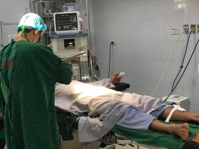 'Cậu nhỏ' bầm tím, gẫy gập vì... yêu: Bác sĩ cảnh báo hay gặp ở cặp đôi thích... 'độc, lạ' 'Cậu nhỏ' bầm tím, gẫy gập vì... yêu: Bác sĩ cảnh báo hay gặp ở cặp đôi thích... 'độc, lạ'