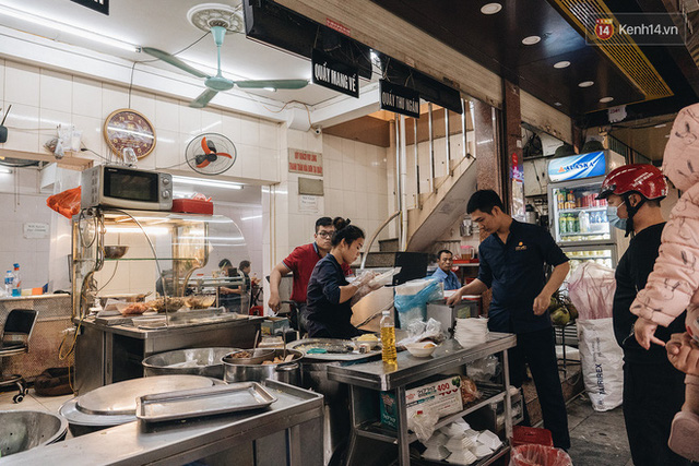 Hàng xôi Yến 'huyền thoại' ở Hà Nội với lời đồn bán được 2 tỷ mỗi tháng, từng gây xôn xao vì 'vỡ nợ' giờ ra sao? - 11 Hàng xôi Yến 'huyền thoại' ở Hà Nội với lời đồn bán được 2 tỷ mỗi tháng, từng gây xôn xao vì 'vỡ nợ' giờ ra sao? - 11