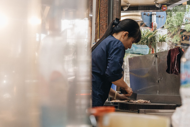Hàng xôi Yến 'huyền thoại' ở Hà Nội với lời đồn bán được 2 tỷ mỗi tháng, từng gây xôn xao vì 'vỡ nợ' giờ ra sao? - 4 Hàng xôi Yến 'huyền thoại' ở Hà Nội với lời đồn bán được 2 tỷ mỗi tháng, từng gây xôn xao vì 'vỡ nợ' giờ ra sao? - 4