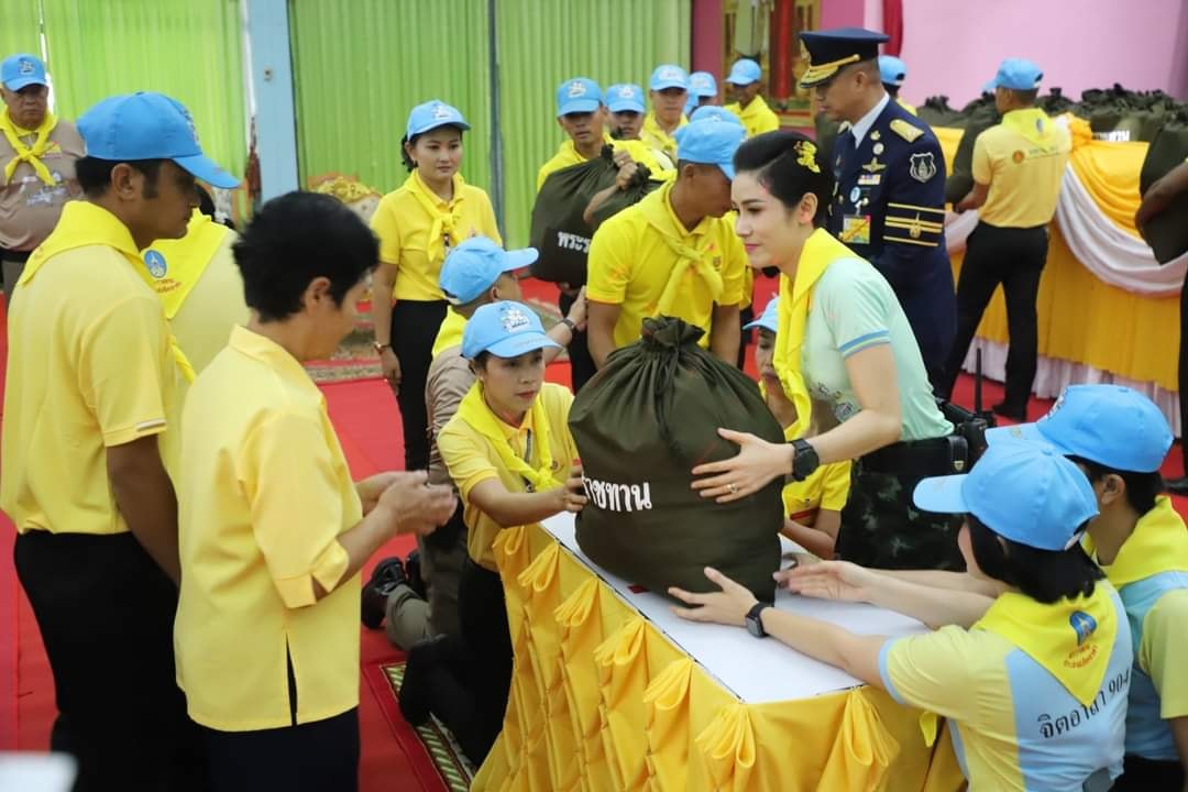 Hoàng quý phi Thái Lan gây sốt với vẻ đẹp hoàn mỹ nhưng Hoàng hậu Suthida vẫn chiếm spotlight bằng loạt ưu điểm - 6 Hoàng quý phi Thái Lan gây sốt với vẻ đẹp hoàn mỹ nhưng Hoàng hậu Suthida vẫn chiếm spotlight bằng loạt ưu điểm - 6