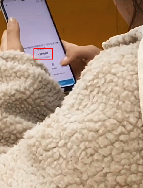 Nữ sinh 'chơi trội' mua siêu xe online qua mạng không cần nhìn giá, bỏ hơn 9 tỷ đồng thanh toán trong 1 nốt nhạc khiến dân mạng giật mình - 3 Nữ sinh 'chơi trội' mua siêu xe online qua mạng không cần nhìn giá, bỏ hơn 9 tỷ đồng thanh toán trong 1 nốt nhạc khiến dân mạng giật mình - 3