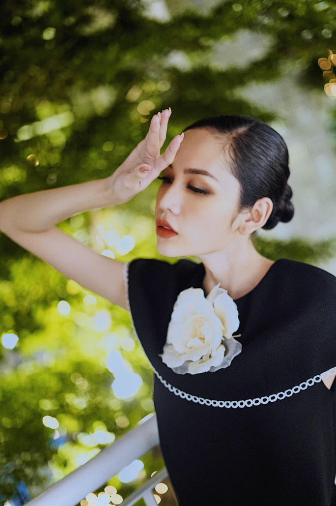 Thí sinh hot nhất Hoa hậu chuyển giới bị 'đào' lại ảnh diện đồ bộ ở quê thời chưa phẫu thuật - 2 Thí sinh hot nhất Hoa hậu chuyển giới bị 'đào' lại ảnh diện đồ bộ ở quê thời chưa phẫu thuật - 2