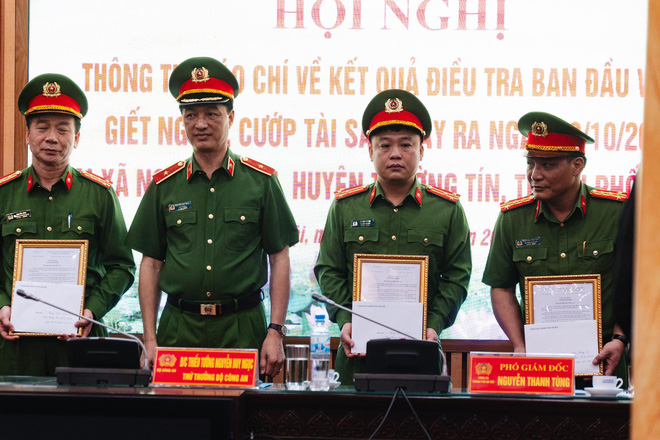 Họp báo vụ nữ sinh HV Ngân hàng bị sát hại: Đối tượng Trung đã cai nghiện về, lưu manh và có nhiều thủ đoạn chống đối - 2 Họp báo vụ nữ sinh HV Ngân hàng bị sát hại: Đối tượng Trung đã cai nghiện về, lưu manh và có nhiều thủ đoạn chống đối - 2