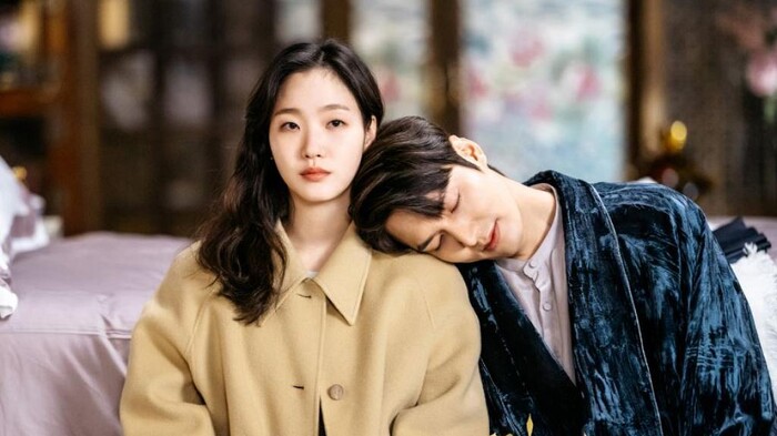 Khi những bộ phim chứa đựng yếu tố kì ảo đánh chiếm màn Hàn 2020: Phim của Lee Dong Wook liệu có hay? - 18 Khi những bộ phim chứa đựng yếu tố kì ảo đánh chiếm màn Hàn 2020: Phim của Lee Dong Wook liệu có hay? - 18