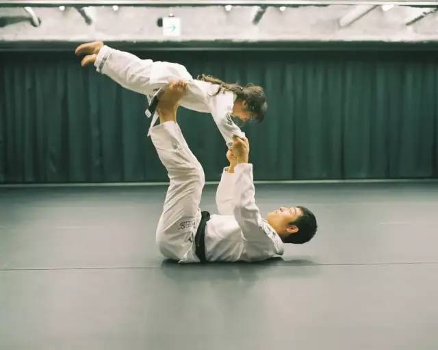 Bố Nhật cùng con gái bị bệnh tim bẩm sinh chiến đấu suốt 10 năm: 'Bố chẳng cần gì, chỉ cần con sống' và 10.000 bức ảnh động lòng người - 13 Bố Nhật cùng con gái bị bệnh tim bẩm sinh chiến đấu suốt 10 năm: 'Bố chẳng cần gì, chỉ cần con sống' và 10.000 bức ảnh động lòng người - 13