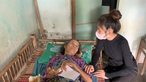 Minh Hà tiết lộ cô và ông xã Lý Hải từng nhiều lần bất đồng quan điểm trong chuyện tặng tiền cho bà con vùng lũ - 3 Minh Hà tiết lộ cô và ông xã Lý Hải từng nhiều lần bất đồng quan điểm trong chuyện tặng tiền cho bà con vùng lũ - 3