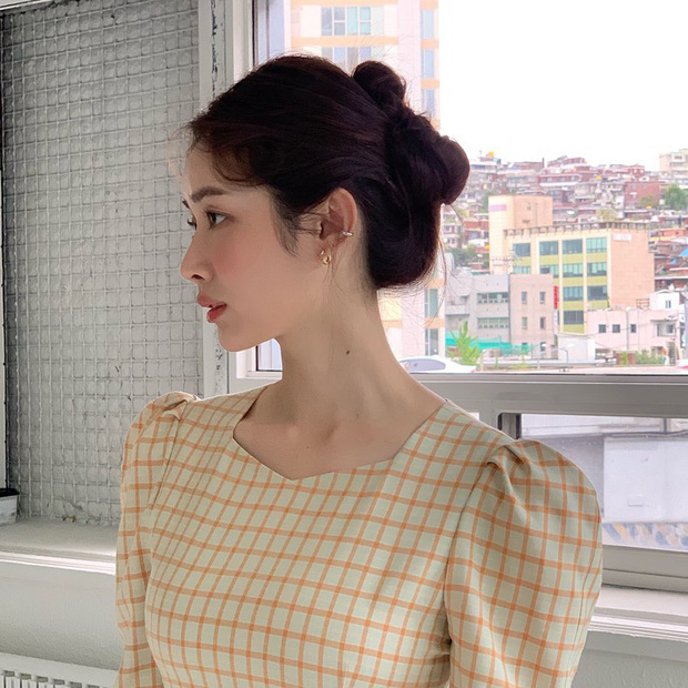 Tự nhận lười gội đầu, cô nàng này có chiêu 'chữa cháy' tóc bết nguyên cả tuần mà không một ai biết - 3 Tự nhận lười gội đầu, cô nàng này có chiêu 'chữa cháy' tóc bết nguyên cả tuần mà không một ai biết - 3
