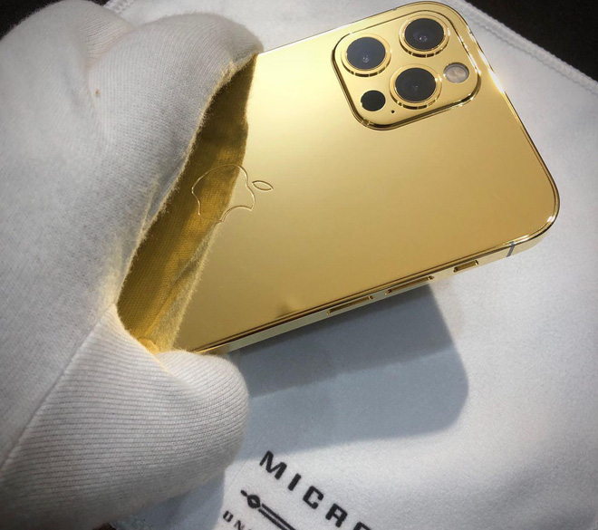 Ngắm ảnh thực tế iPhone 12 Pro mạ vàng đầu tiên trên thế giới được chế tác tại Việt Nam Ngắm ảnh thực tế iPhone 12 Pro mạ vàng đầu tiên trên thế giới được chế tác tại Việt Nam
