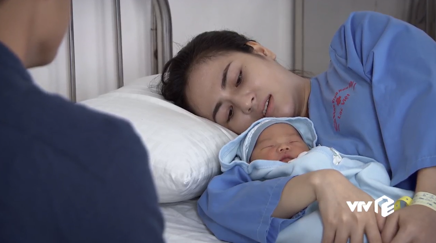 Lửa ấm tập 22: Bà Mai nghi ngờ Quang không phải con đẻ của Minh, Tiến bất ngờ lên chức bố - 8 Lửa ấm tập 22: Bà Mai nghi ngờ Quang không phải con đẻ của Minh, Tiến bất ngờ lên chức bố - 8
