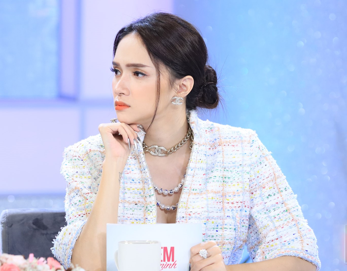 Hương Giang chính thức lên tiếng sau hàng loạt vụ lùm xùm, khẳng định sẽ không khoan nhượng đối với antifan Hương Giang chính thức lên tiếng sau hàng loạt vụ lùm xùm, khẳng định sẽ không khoan nhượng đối với antifan