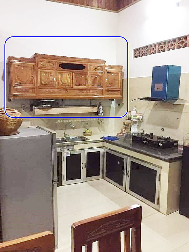 Pha thiết kế nội thất 'đi vào lòng đất' của vị khách đặt chiếc kệ tivi ở phòng khách, nhưng lại mang vô nhà bếp treo lên tường làm tủ để chén Pha thiết kế nội thất 'đi vào lòng đất' của vị khách đặt chiếc kệ tivi ở phòng khách, nhưng lại mang vô nhà bếp treo lên tường làm tủ để chén