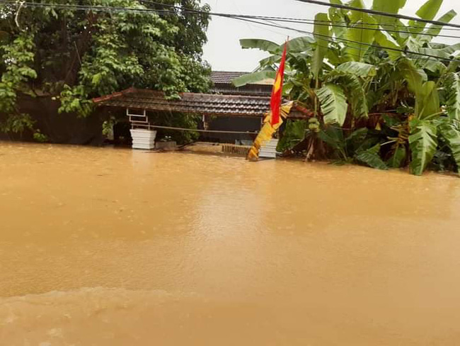 Nghệ An: Hai học sinh cấp 2 tử vong thương tâm vì mưa lũ Nghệ An: Hai học sinh cấp 2 tử vong thương tâm vì mưa lũ