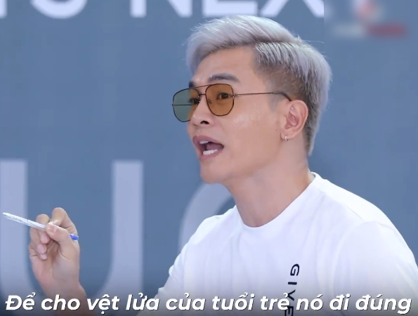 Vietnam's Next Top Model: Vạ miệng gọi Võ Hoàng Yến là... Hương Giang rồi còn cãi tay đôi, nam thí sinh bị mắng vuốt mặt không kịp - 6 Vietnam's Next Top Model: Vạ miệng gọi Võ Hoàng Yến là... Hương Giang rồi còn cãi tay đôi, nam thí sinh bị mắng vuốt mặt không kịp - 6