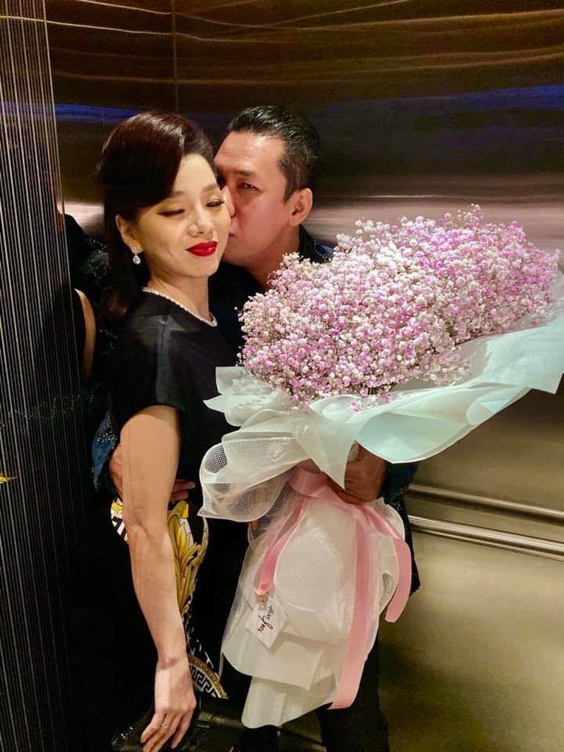 Trước khi ly hôn, Lệ Quyên và chồng cũ 'đại gia phòng trà giàu nhất Sài Gòn' từng đối xử với nhau thế nào? - 7 Trước khi ly hôn, Lệ Quyên và chồng cũ 'đại gia phòng trà giàu nhất Sài Gòn' từng đối xử với nhau thế nào? - 7