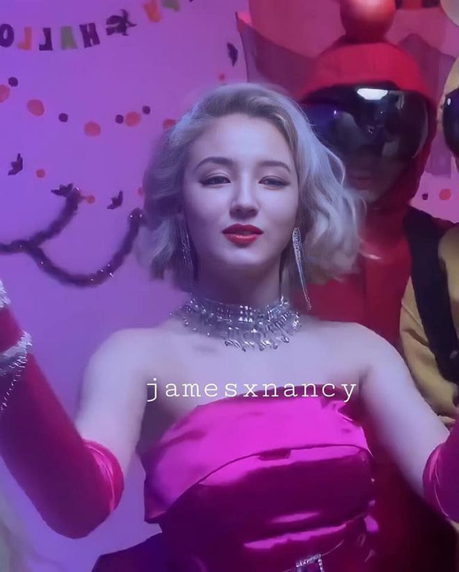 Cùng cosplay Marilyn Monroe, 'nữ thần lai' Nancy toả sáng nhưng lại diện váy nhăn nhúm hơn hẳn Chi Pu - 5 Cùng cosplay Marilyn Monroe, 'nữ thần lai' Nancy toả sáng nhưng lại diện váy nhăn nhúm hơn hẳn Chi Pu - 5