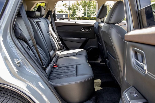Lộ ảnh Nissan X-Trail 2021 sắp về Việt Nam: Lột xác hoàn toàn, khác biệt đến khó tin, trước cơ hội lấn lướt Mazda CX-5 và Honda CR-V - 6 Lộ ảnh Nissan X-Trail 2021 sắp về Việt Nam: Lột xác hoàn toàn, khác biệt đến khó tin, trước cơ hội lấn lướt Mazda CX-5 và Honda CR-V - 6