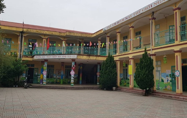 Trẻ mầm non bị bỏ quên trong nhà vệ sinh: Chuyển cô chủ nhiệm xuống làm việc nhà bếp Trẻ mầm non bị bỏ quên trong nhà vệ sinh: Chuyển cô chủ nhiệm xuống làm việc nhà bếp