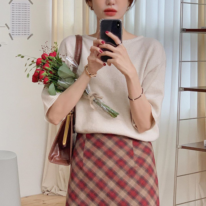 5 chiêu mix đồ với áo len cực dễ, các nàng nên 'quẩy' ngay để đông này mặc sang xịn chẳng kém ai - 8 5 chiêu mix đồ với áo len cực dễ, các nàng nên 'quẩy' ngay để đông này mặc sang xịn chẳng kém ai - 8