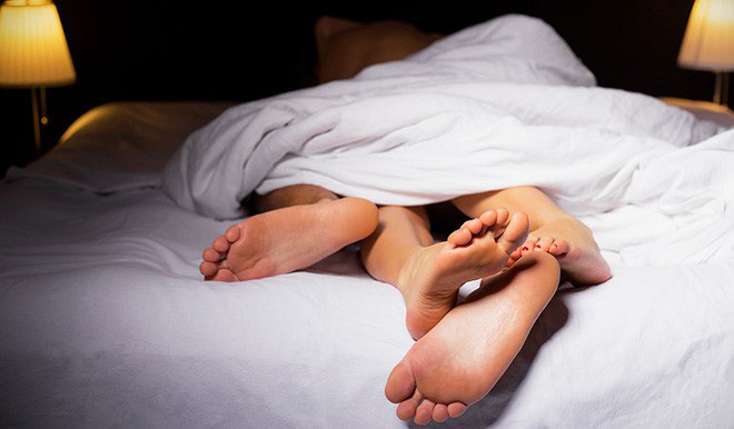 Loạt tai nạn phòng the khiến các cặp đôi đang 'mây mưa' phải đến viện cấp cứu trong trạng thái 'đỏ mặt' - 3 Loạt tai nạn phòng the khiến các cặp đôi đang 'mây mưa' phải đến viện cấp cứu trong trạng thái 'đỏ mặt' - 3