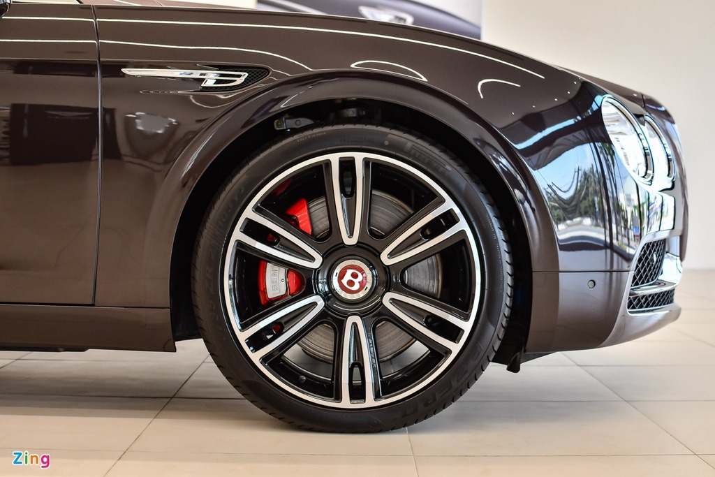 Chi tiết Bentley Flying Spur V8 S giá hơn 17,6 tỷ với màu sơn hiếm - 8 Chi tiết Bentley Flying Spur V8 S giá hơn 17,6 tỷ với màu sơn hiếm - 8