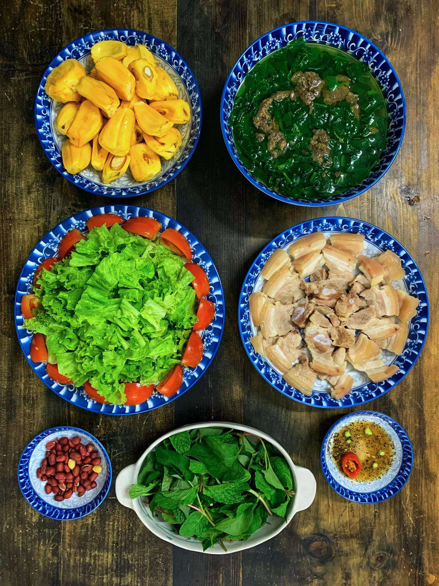 Có gì ở mâm cơm của đôi vợ chồng trẻ mà sau 2 giờ đăng tải đã nhận hơn ngàn lượt like từ cộng đồng mạng? - 6 Có gì ở mâm cơm của đôi vợ chồng trẻ mà sau 2 giờ đăng tải đã nhận hơn ngàn lượt like từ cộng đồng mạng? - 6