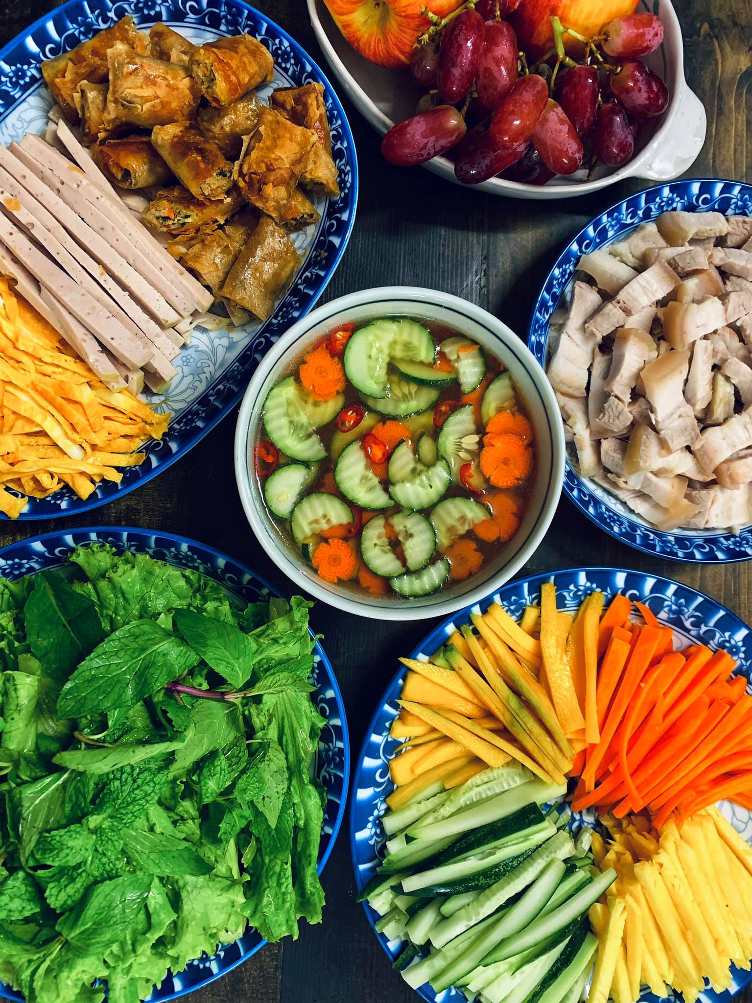 Có gì ở mâm cơm của đôi vợ chồng trẻ mà sau 2 giờ đăng tải đã nhận hơn ngàn lượt like từ cộng đồng mạng? - 9 Có gì ở mâm cơm của đôi vợ chồng trẻ mà sau 2 giờ đăng tải đã nhận hơn ngàn lượt like từ cộng đồng mạng? - 9