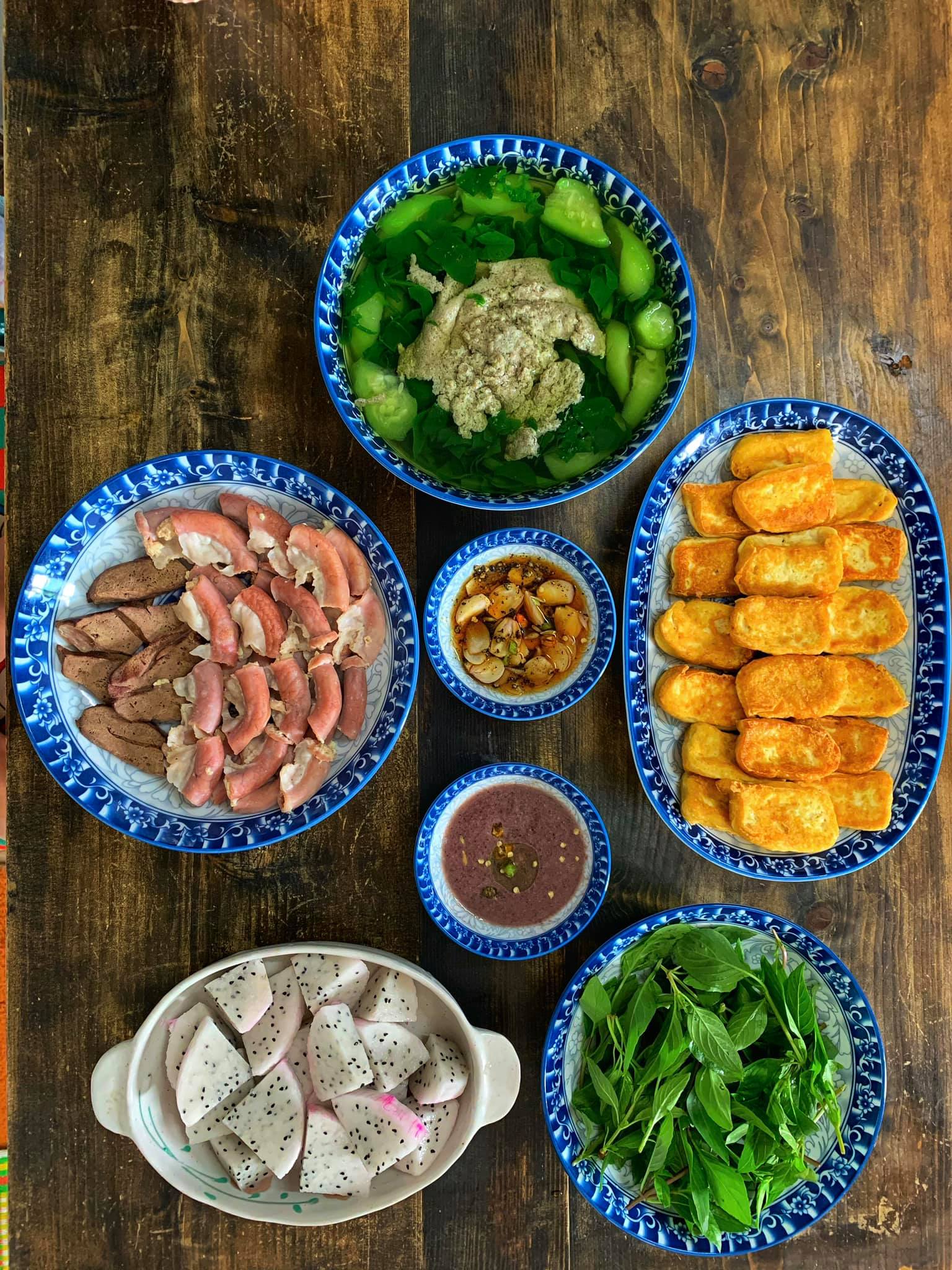 Có gì ở mâm cơm của đôi vợ chồng trẻ mà sau 2 giờ đăng tải đã nhận hơn ngàn lượt like từ cộng đồng mạng? - 13 Có gì ở mâm cơm của đôi vợ chồng trẻ mà sau 2 giờ đăng tải đã nhận hơn ngàn lượt like từ cộng đồng mạng? - 13