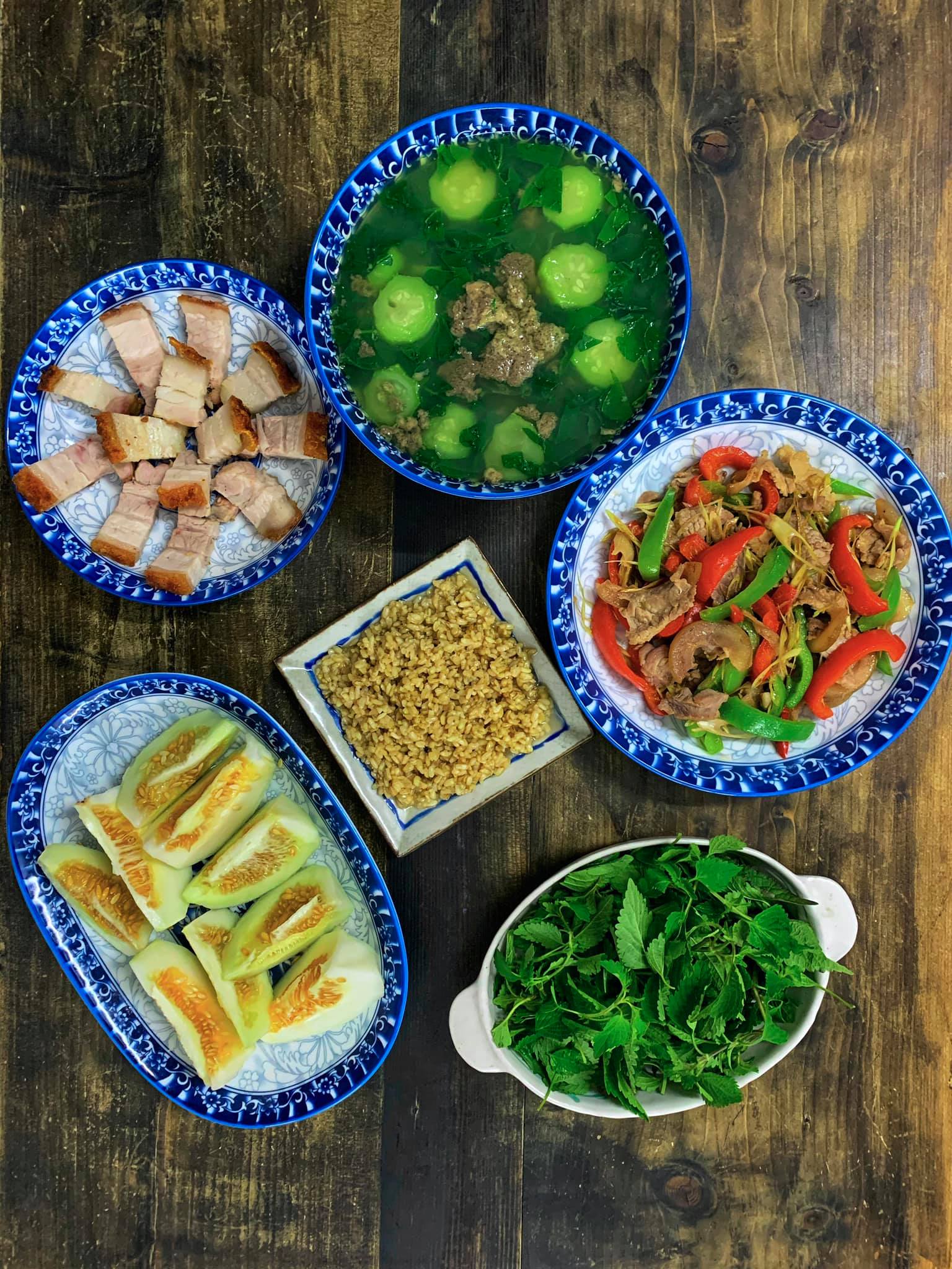 Có gì ở mâm cơm của đôi vợ chồng trẻ mà sau 2 giờ đăng tải đã nhận hơn ngàn lượt like từ cộng đồng mạng? - 14 Có gì ở mâm cơm của đôi vợ chồng trẻ mà sau 2 giờ đăng tải đã nhận hơn ngàn lượt like từ cộng đồng mạng? - 14
