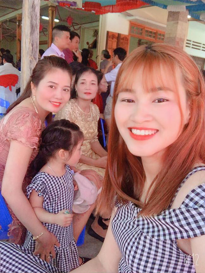 Tân Hoa hậu Đỗ Thị Hà còn có một chị gái, giản dị nhưng chiều cao và nụ cười xinh cũng không thua kém - 3 Tân Hoa hậu Đỗ Thị Hà còn có một chị gái, giản dị nhưng chiều cao và nụ cười xinh cũng không thua kém - 3