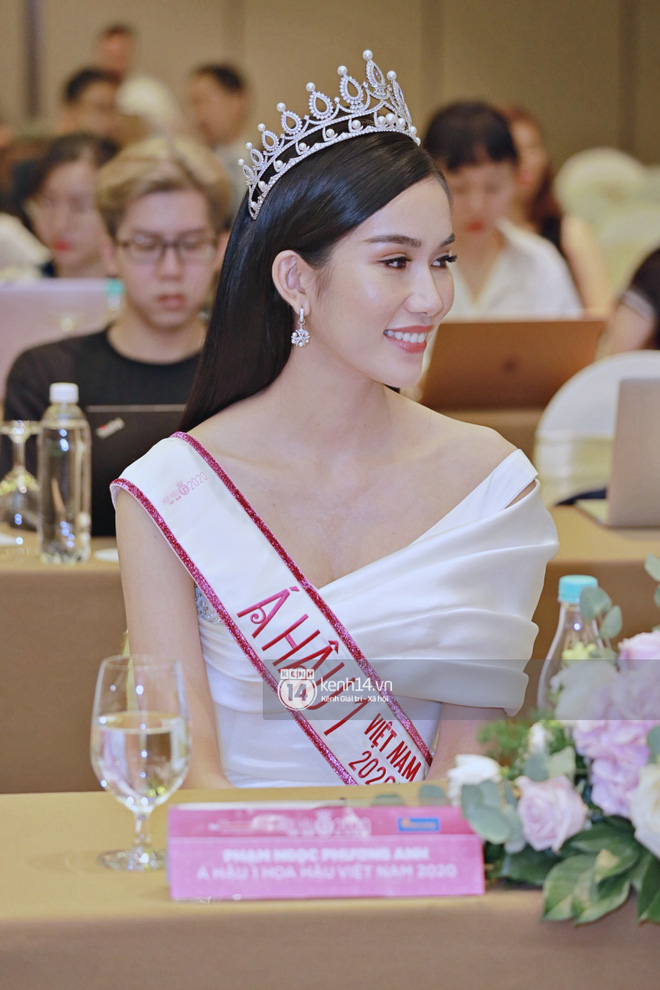 Bộ ảnh đọ sắc 'nét căng' đầu tiên của Top 3 Hoa Hậu Việt Nam 2020: Tân Hoa hậu Đỗ Thị Hà bất ngờ bị Á hậu 2 Ngọc Thảo giật spotlight! - 12 Bộ ảnh đọ sắc 'nét căng' đầu tiên của Top 3 Hoa Hậu Việt Nam 2020: Tân Hoa hậu Đỗ Thị Hà bất ngờ bị Á hậu 2 Ngọc Thảo giật spotlight! - 12