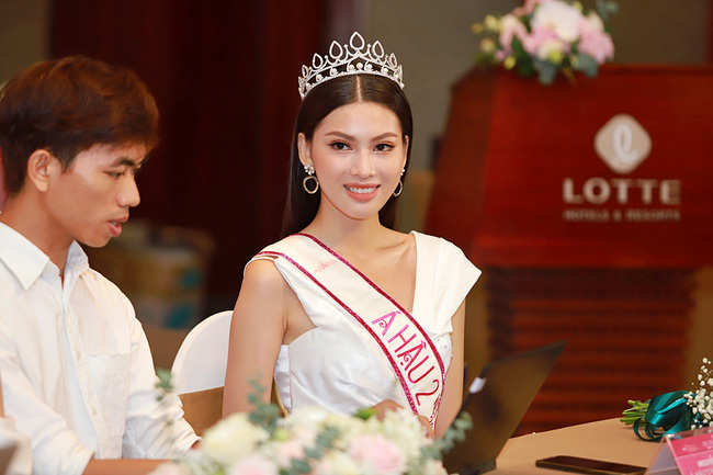 Á hậu 2 Ngọc Thảo lộ ảnh quá khứ đi diễn nội y trong show của Vũ Khắc Tiệp - 3 Á hậu 2 Ngọc Thảo lộ ảnh quá khứ đi diễn nội y trong show của Vũ Khắc Tiệp - 3